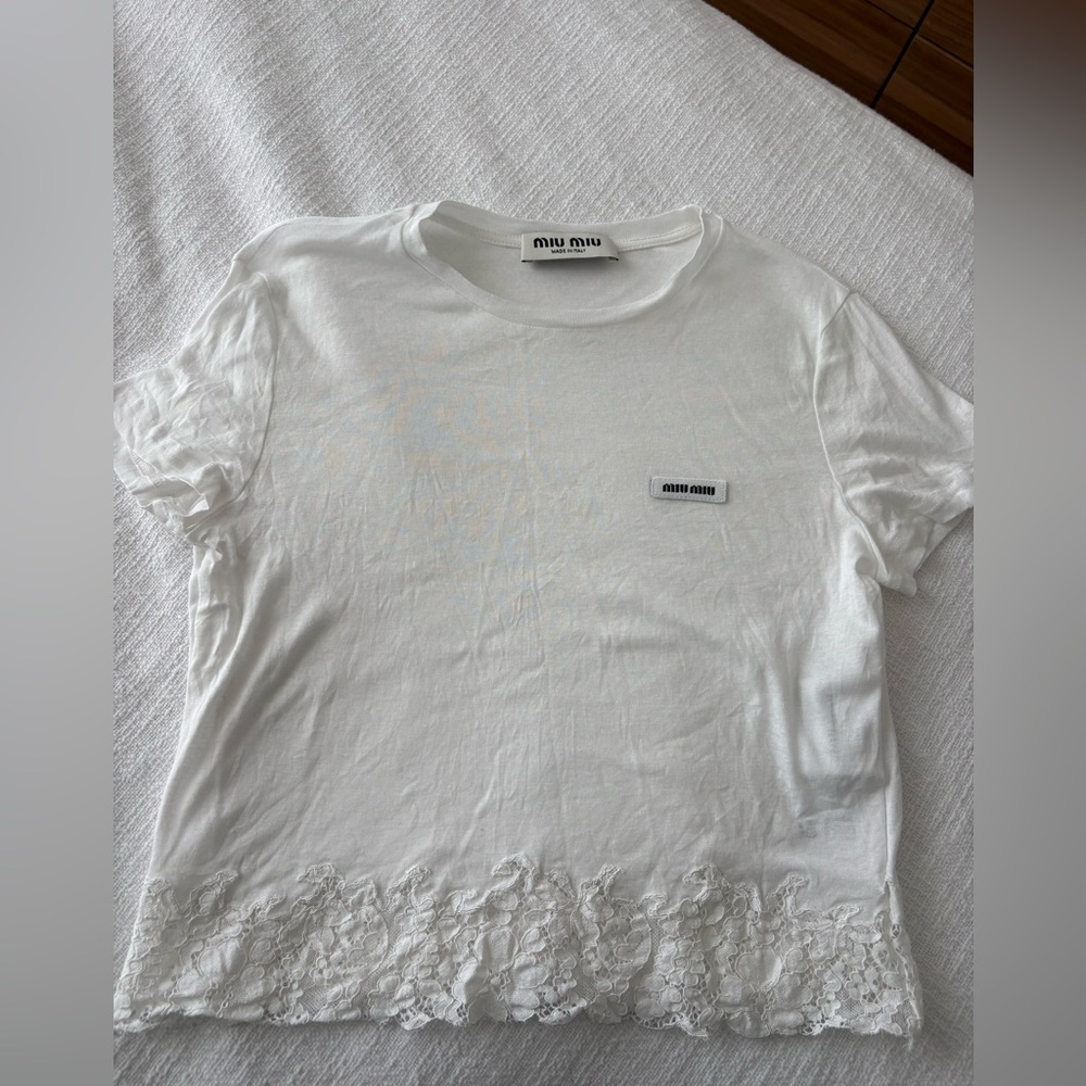 Elegant White Lace Hem Tee